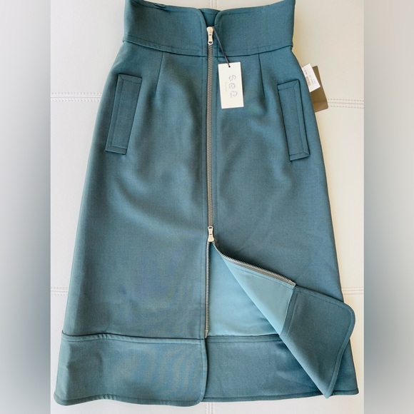 NWT! sea NY
Wool Traditions 
A-Line Zip Skirt 
DK GREEN w/ satin lining Size 0 - Picture 10 of 16